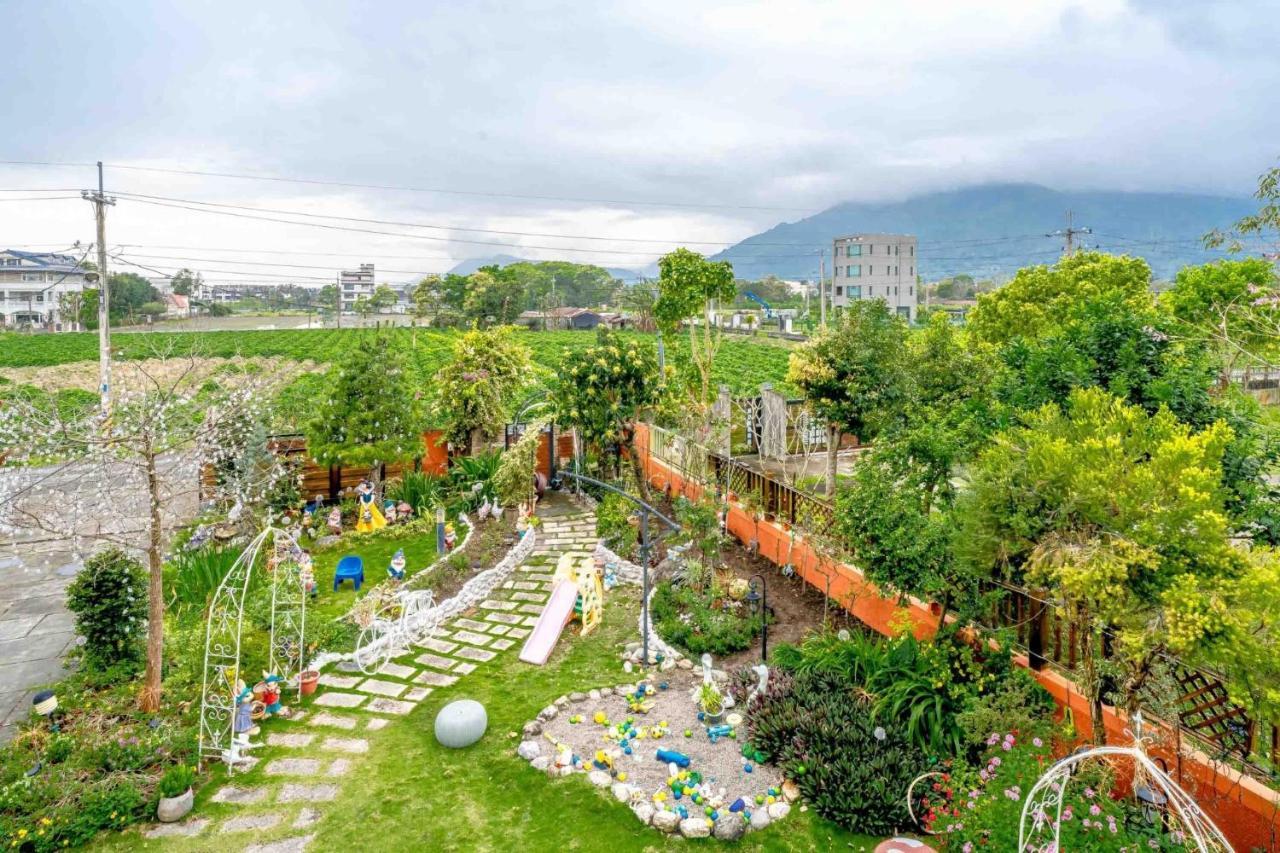 花蓮 達芙妮花園民宿 Csien Kültér fotó